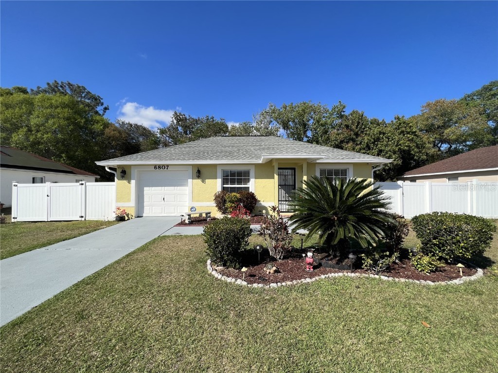 6807 Kingston Drive Tampa FL 33619 T3431419 image1