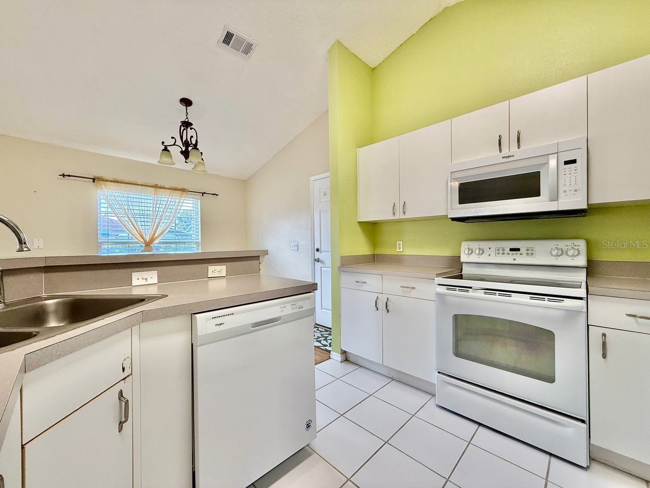 6807 Kingston Drive Tampa FL 33619 TB8505435 image8