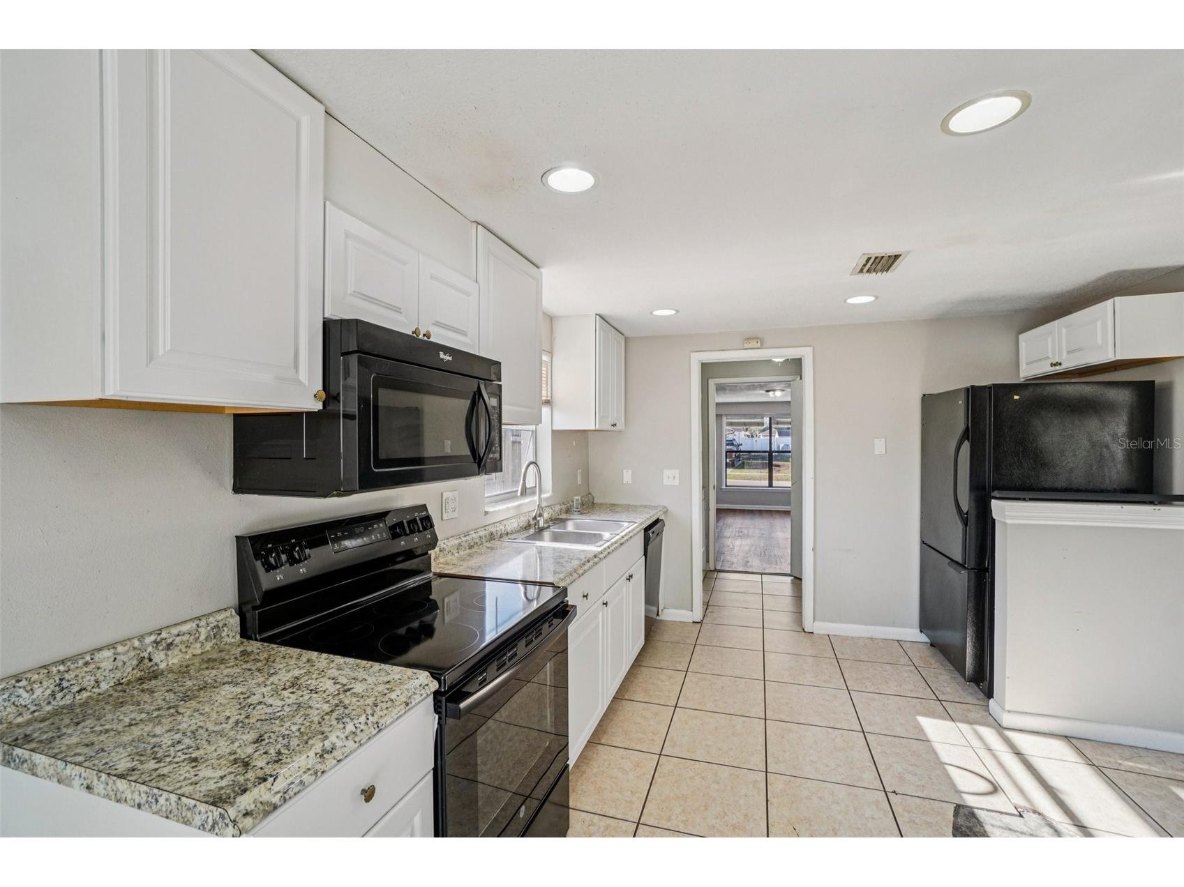 6807 White Cliffs Way Tampa FL 33625 TB8479299 image6