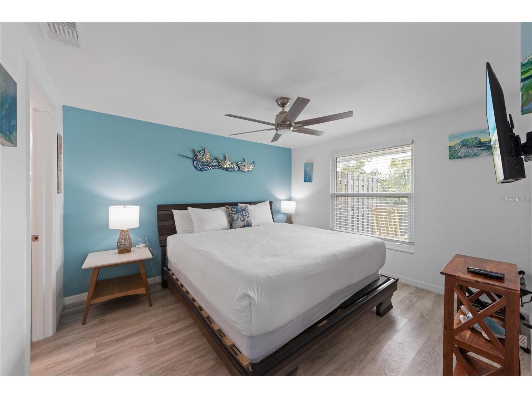 6808 Palm Drive #B Holmes Beach FL 34217 - CLARK SPRING LAKE ESTATES A4664678 image13