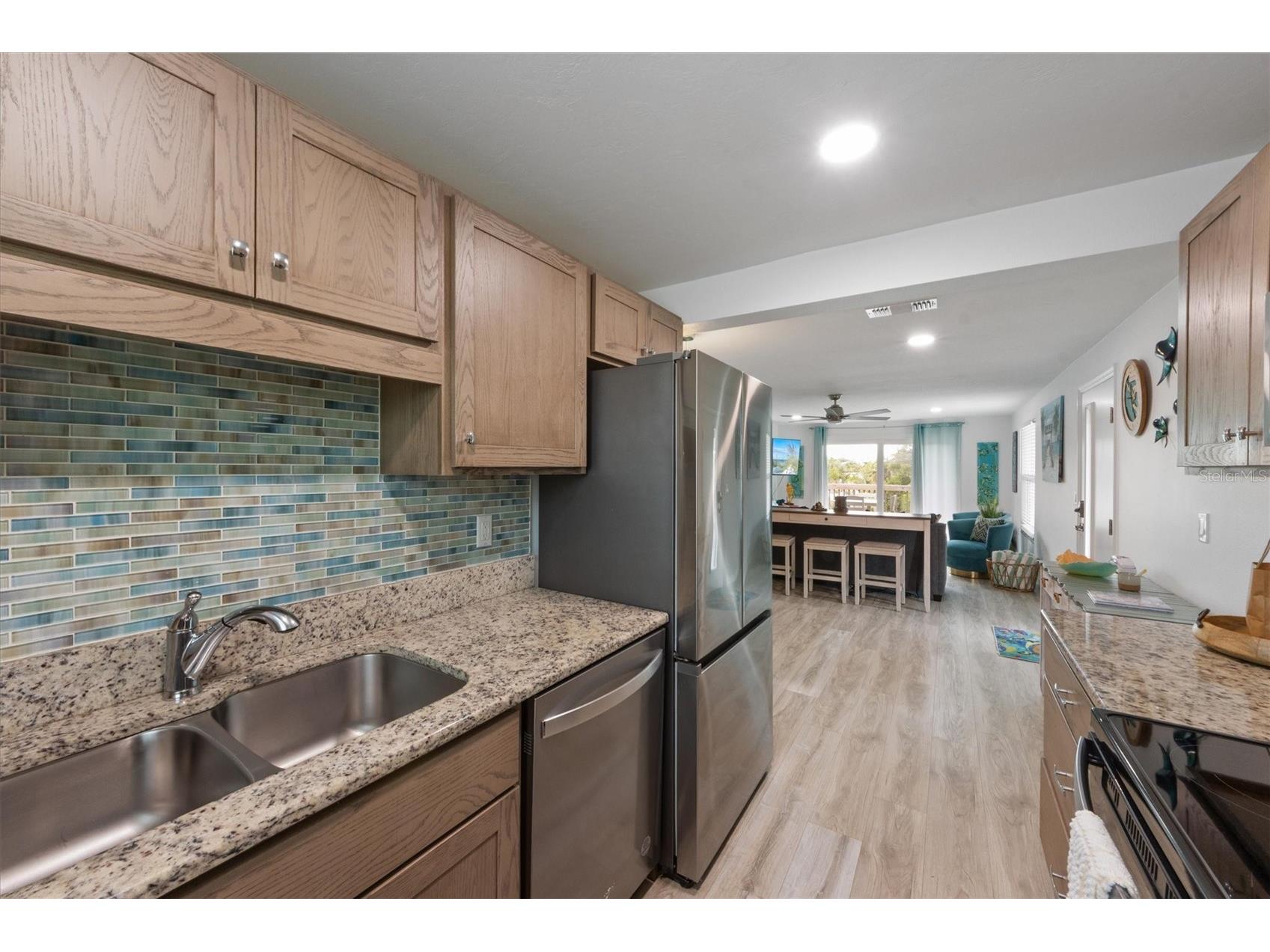 6808 Palm Drive #B Holmes Beach FL 34217 - CLARK SPRING LAKE ESTATES A4664678 image9