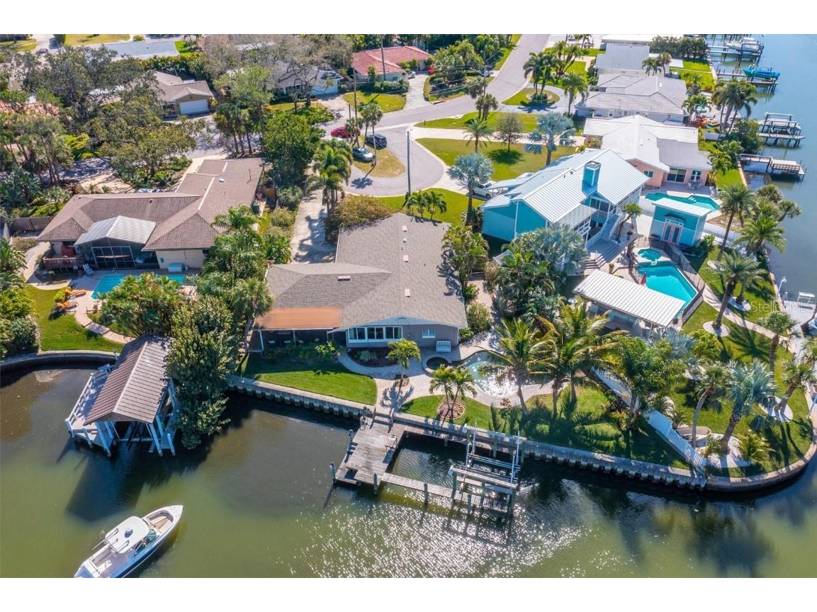 6808 Sea Gull Drive S Saint Petersburg FL 33707 U8189429 image1