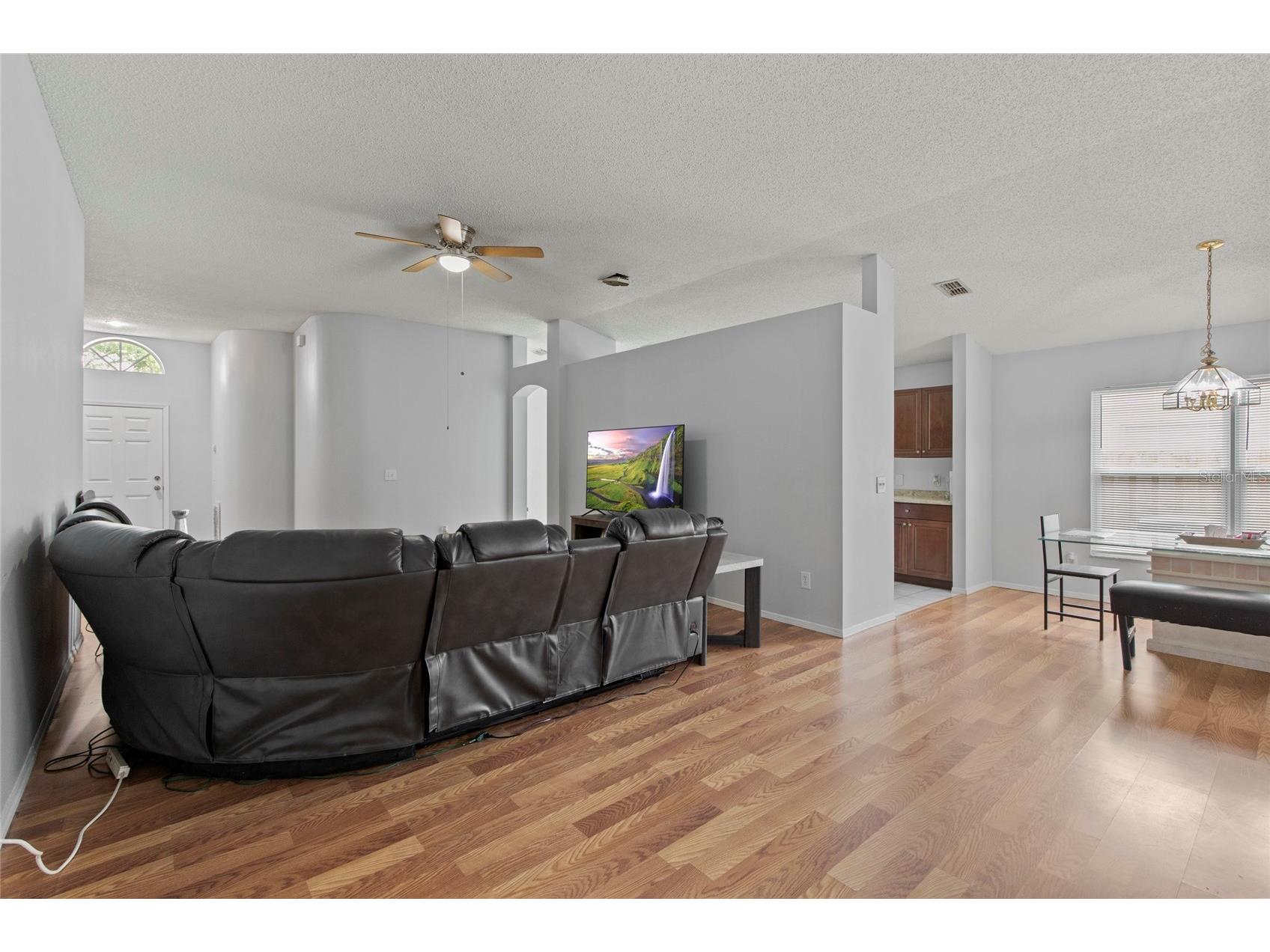 6808 Yardley Oaks Court Tampa FL 33625 TB8507914 image16