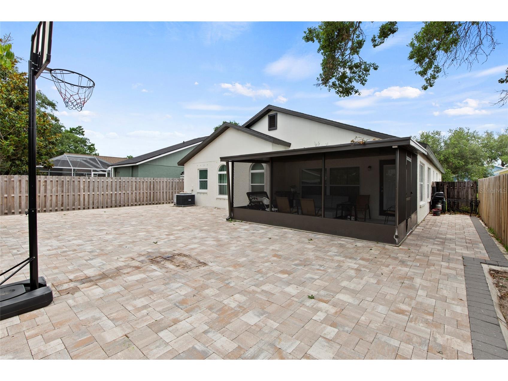 6808 Yardley Oaks Court Tampa FL 33625 TB8507914 image55