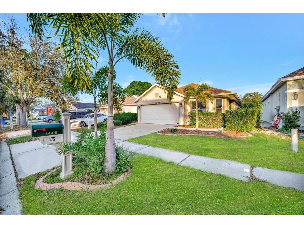 6809 Exeter Park Place Apollo Beach FL 33572 TB8353213 image1