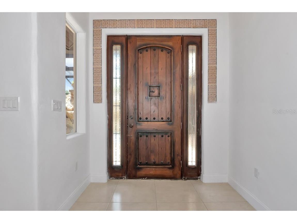 681 Avenida De Mayo Sarasota FL 34242 A4652166 image11