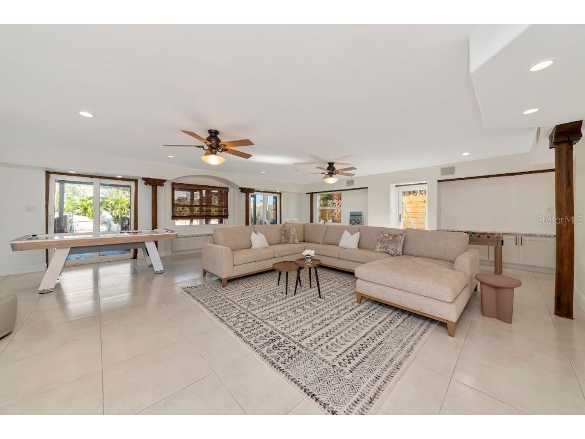 681 Avenida De Mayo Sarasota FL 34242 A4652166 image16