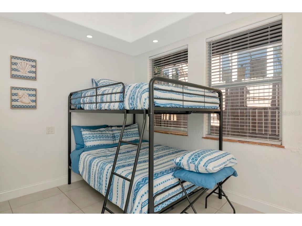 681 Avenida De Mayo Sarasota FL 34242 A4652166 image20