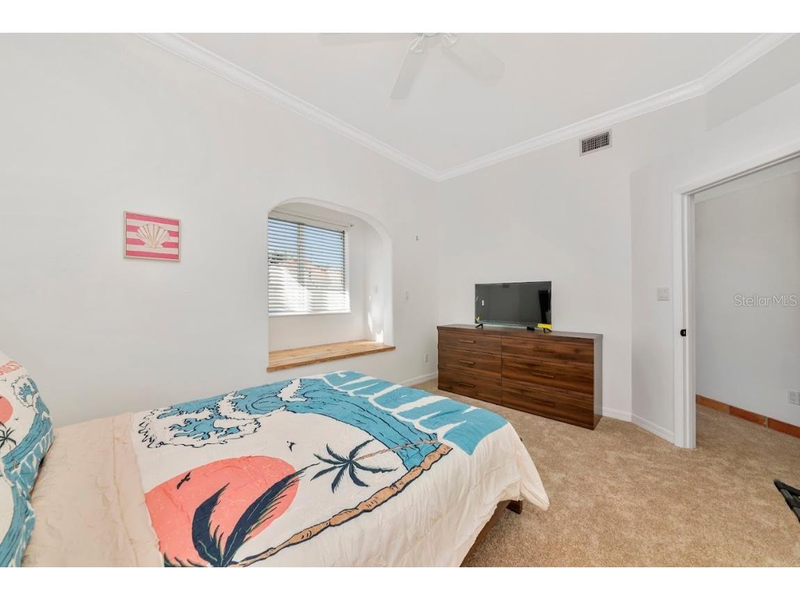 681 Avenida De Mayo Sarasota FL 34242 A4652166 image28