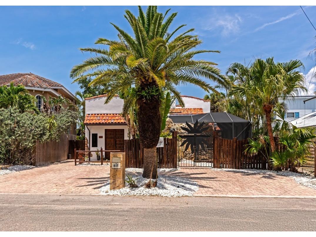 681 Avenida De Mayo Sarasota FL 34242 A4652166 image6