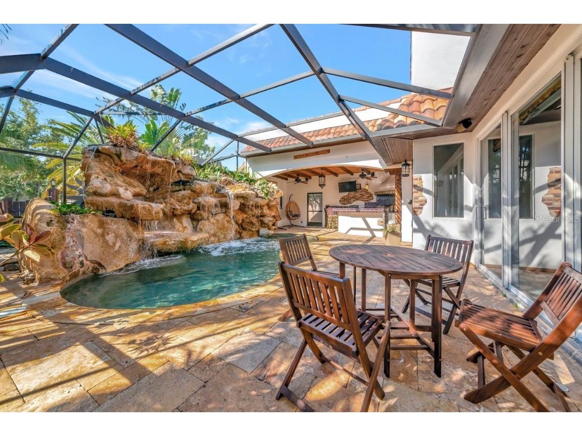 681 Avenida De Mayo Sarasota FL 34242 A4652166 image7