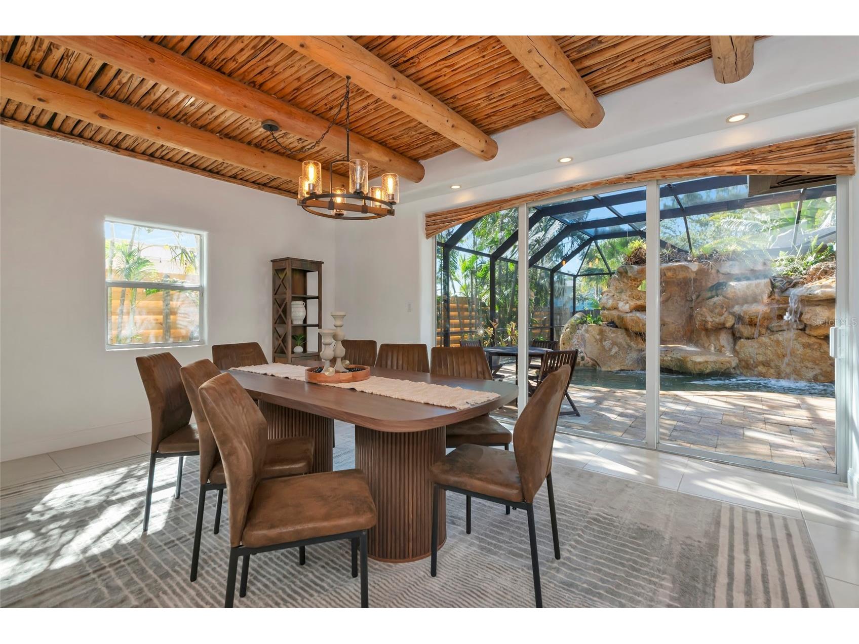 681 Avenida De Mayo Sarasota FL 34242 A4693410 image13
