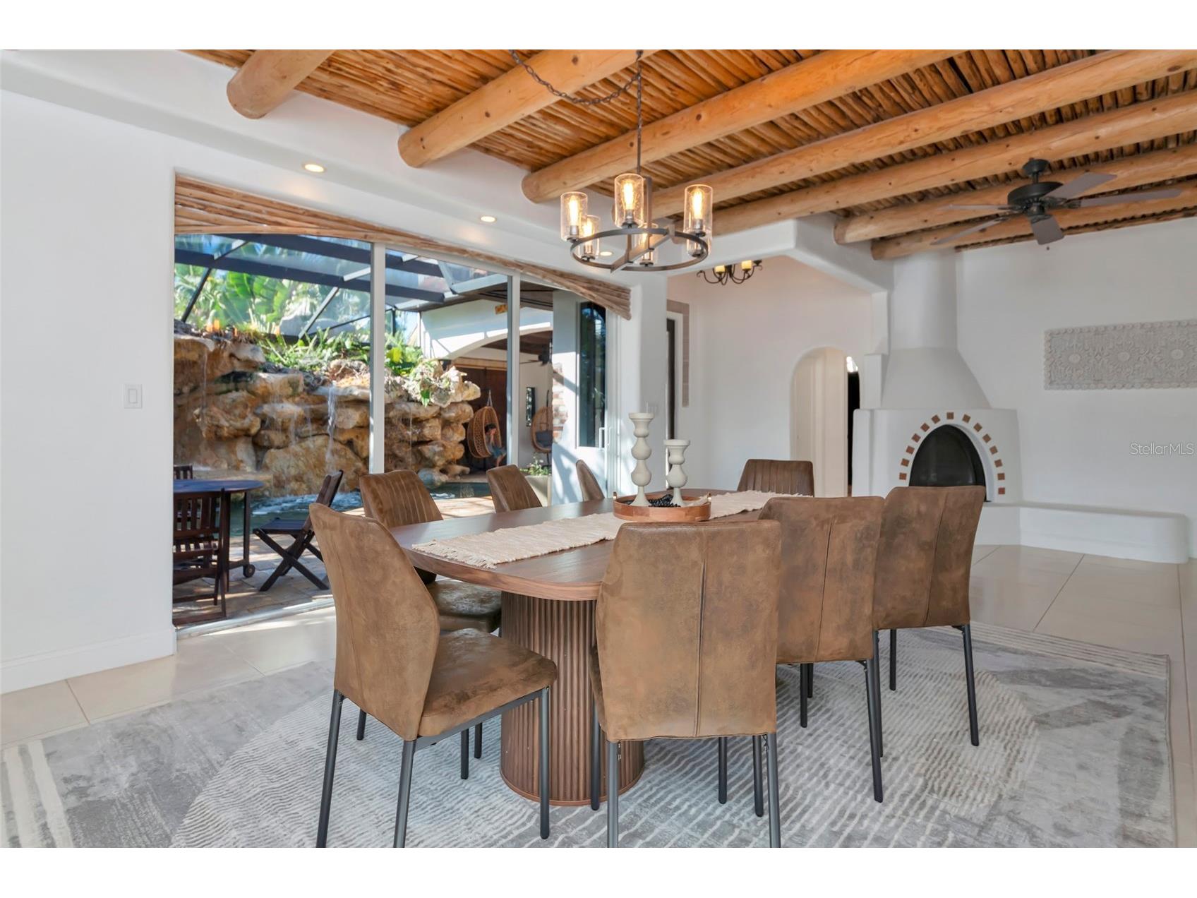 681 Avenida De Mayo Sarasota FL 34242 A4693410 image14