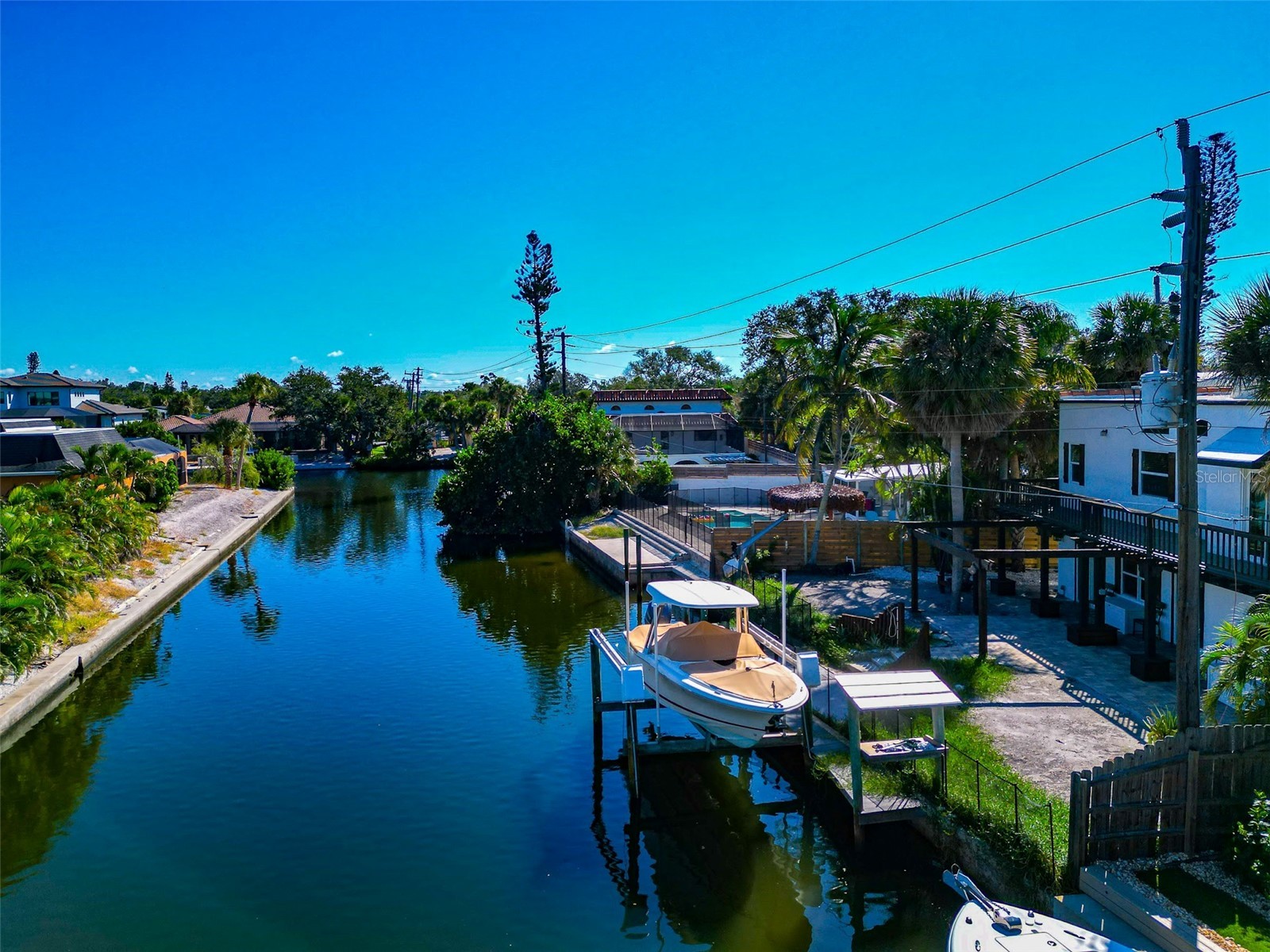 681 Avenida De Mayo Sarasota FL 34242 A4693410 image3