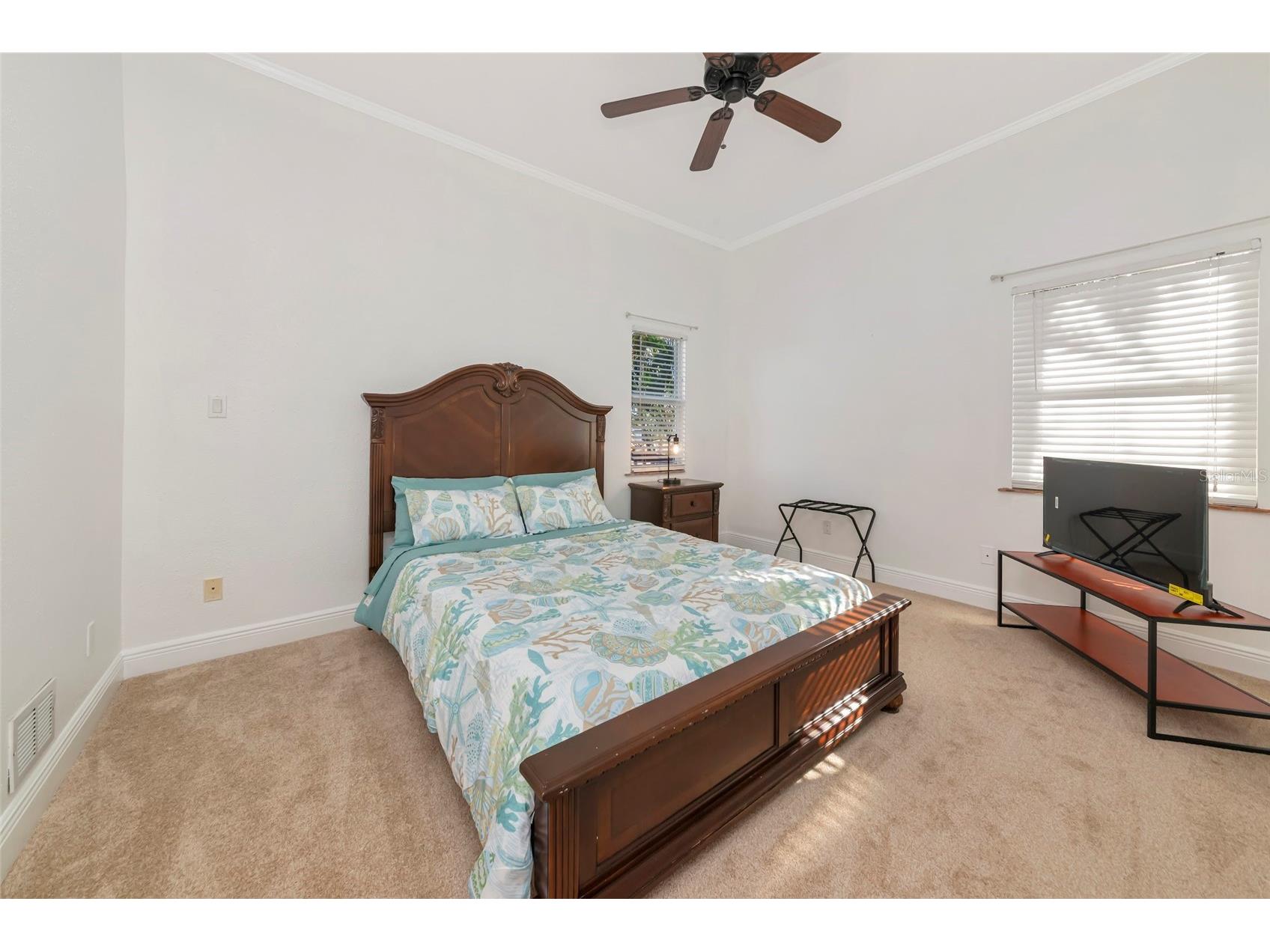 681 Avenida De Mayo Sarasota FL 34242 A4693410 image40