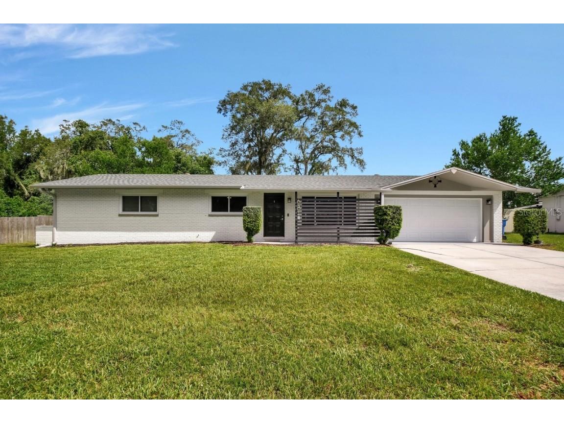 681 Cumberland Road Deland FL 32724 V4932305 image1