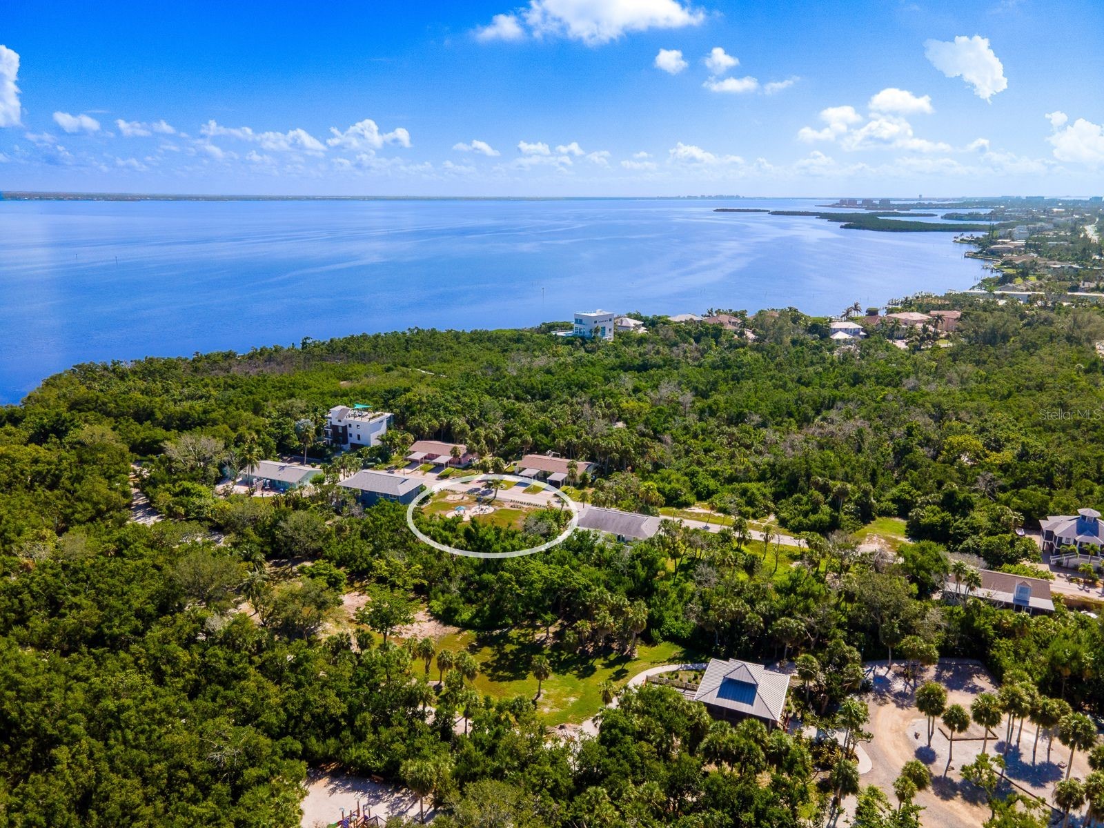 681 Gulf Bay Road Longboat Key FL 34228 - GULF OF MEXICO & SARASOTA BAY A4683898 image1
