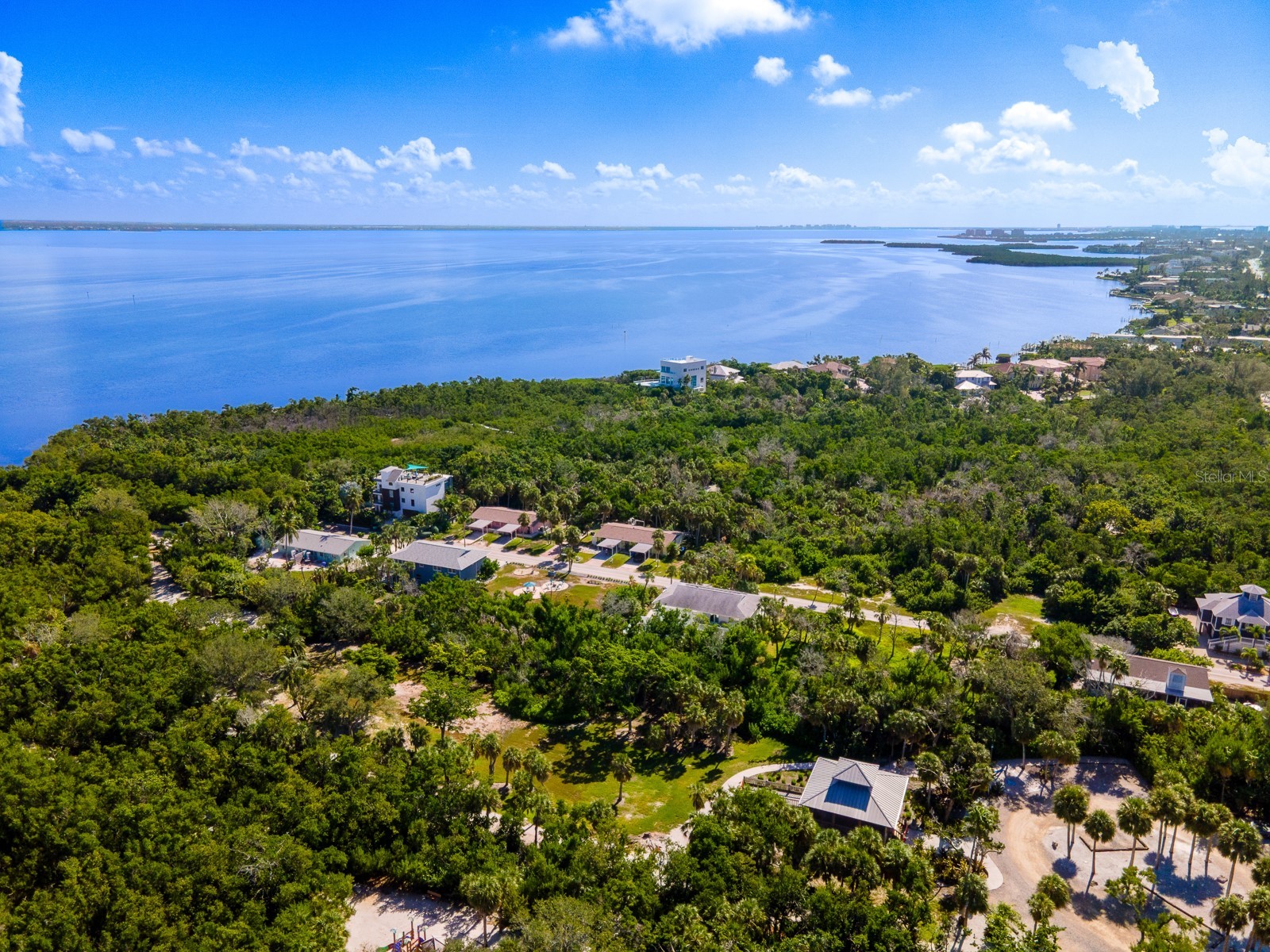 681 Gulf Bay Road Longboat Key FL 34228 - GULF OF MEXICO & SARASOTA BAY A4683898 image5