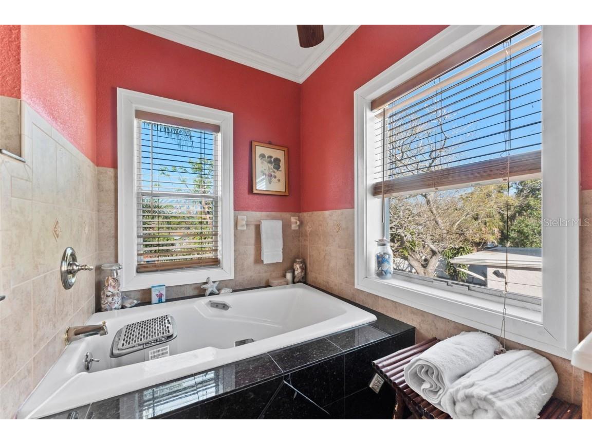 681 Jasmine Way S Saint Petersburg FL 33705 TB8356696 image23