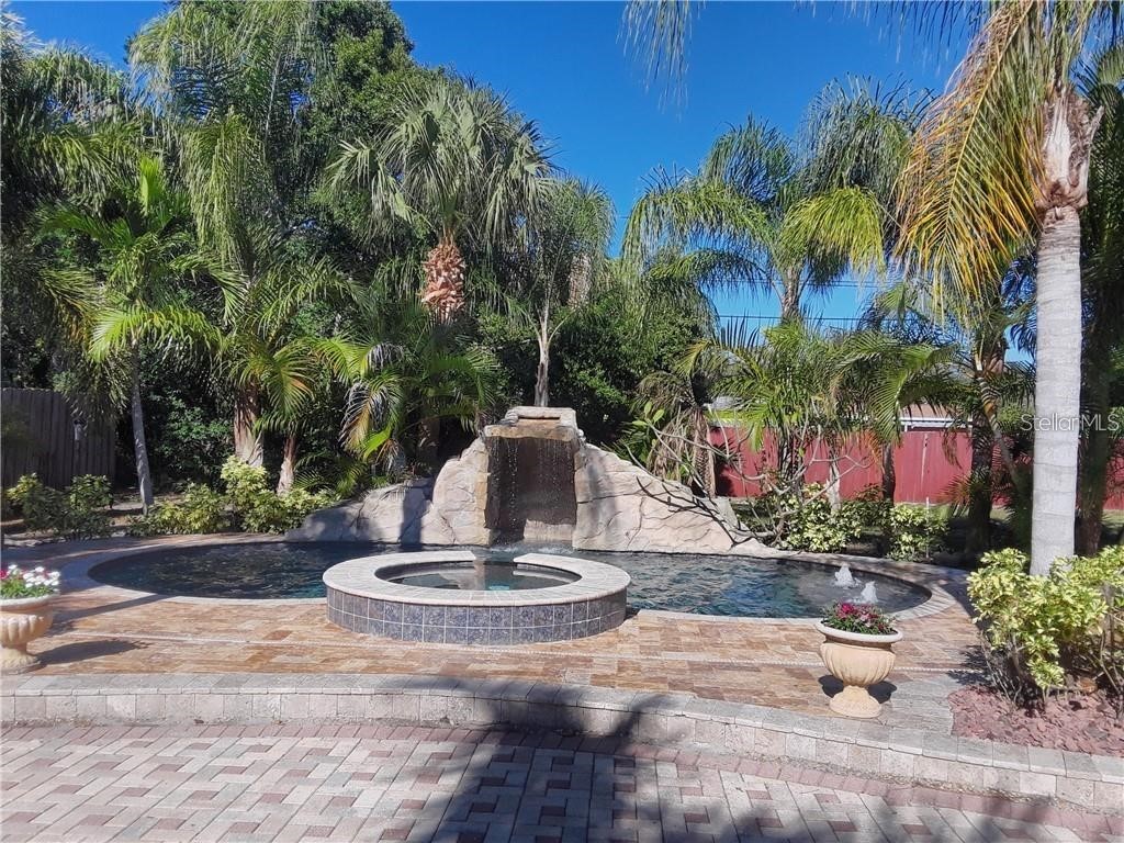 681 Jasmine Way S Saint Petersburg FL 33705 TB8356696 image4