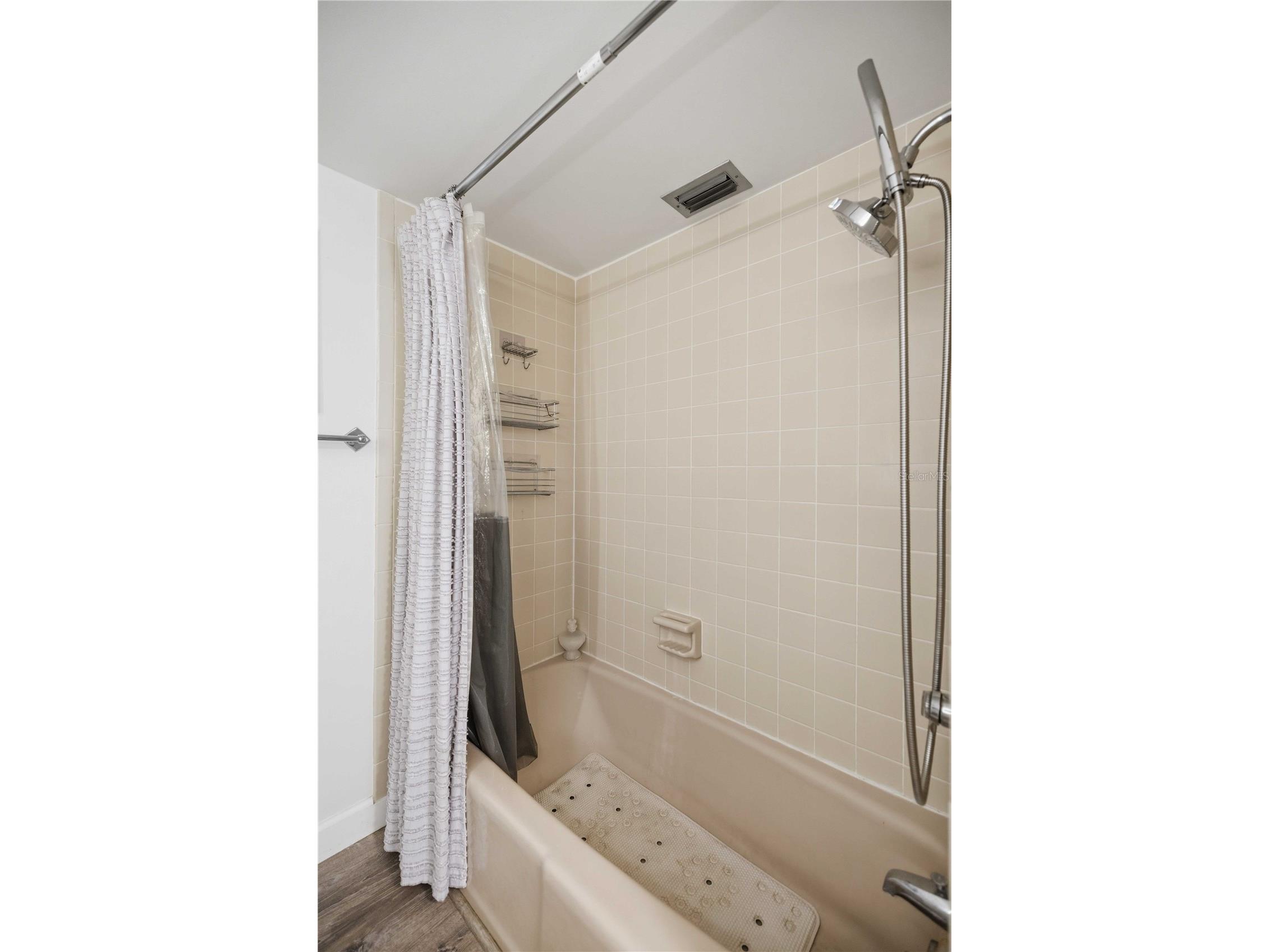 681 Midway Drive #B Ocala FL 34472 - LAKE SPARKLE OM725484 image28