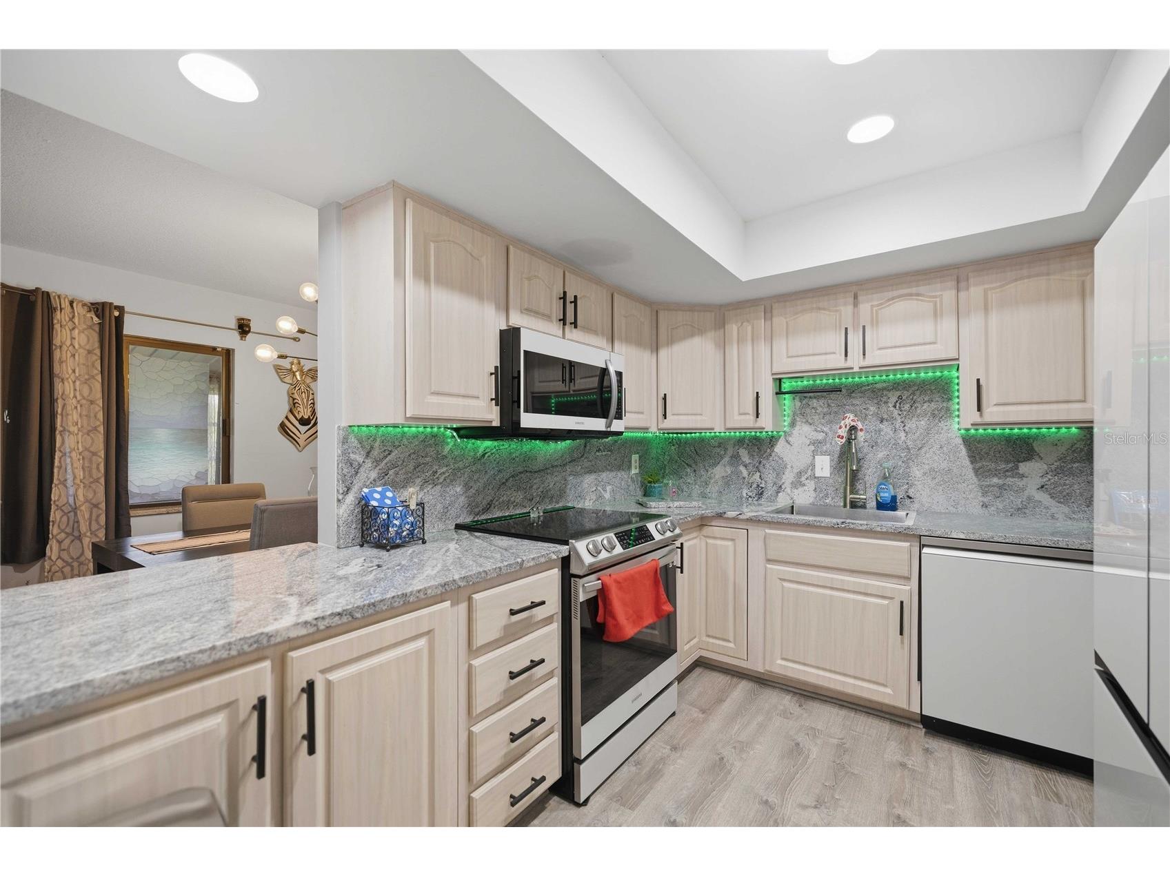 681 Midway Drive #B Ocala FL 34472 - LAKE SPARKLE OM725484 image8