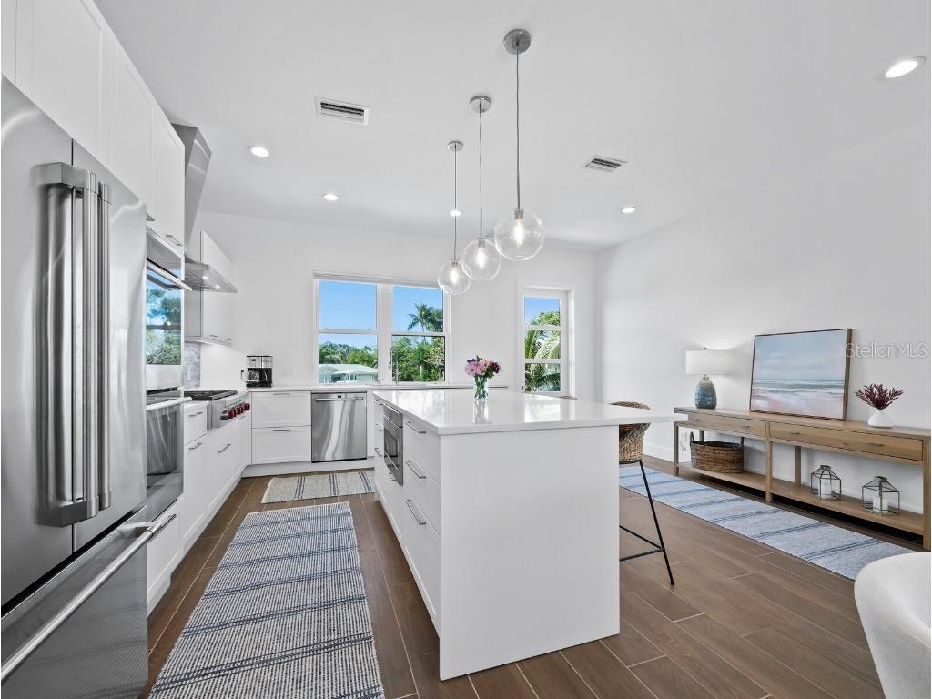 6810 Longboat Drive S Longboat Key FL 34228 - SARASOTA BAY GULF OF MEXICO A4669890 image14