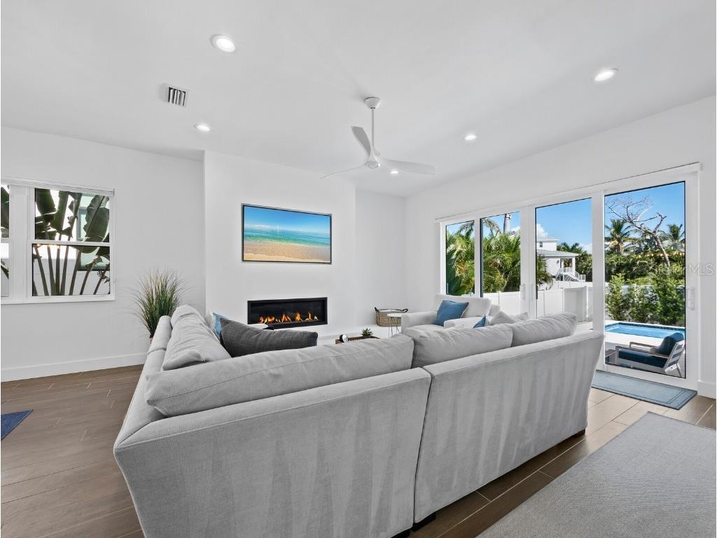 6810 Longboat Drive S Longboat Key FL 34228 - SARASOTA BAY GULF OF MEXICO A4669890 image19