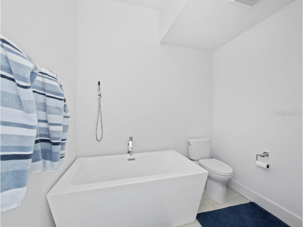 6810 Longboat Drive S Longboat Key FL 34228 - SARASOTA BAY GULF OF MEXICO A4669890 image47