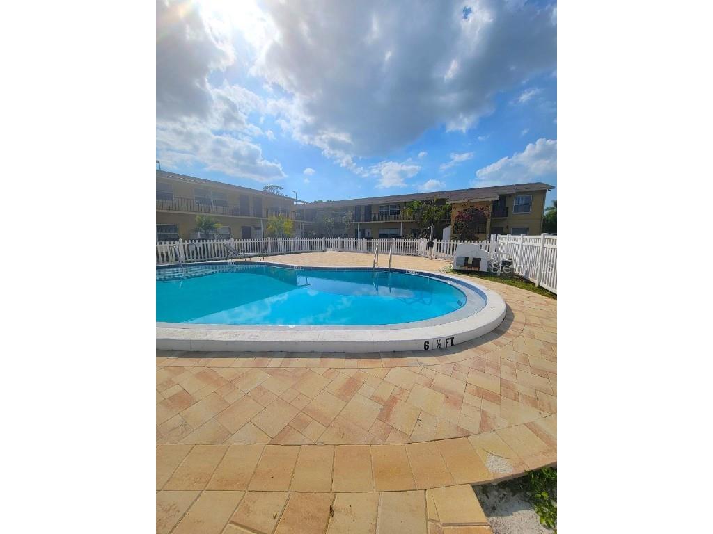 6810 Park Street S #1 South Pasadena FL 33707 T3432676 image1