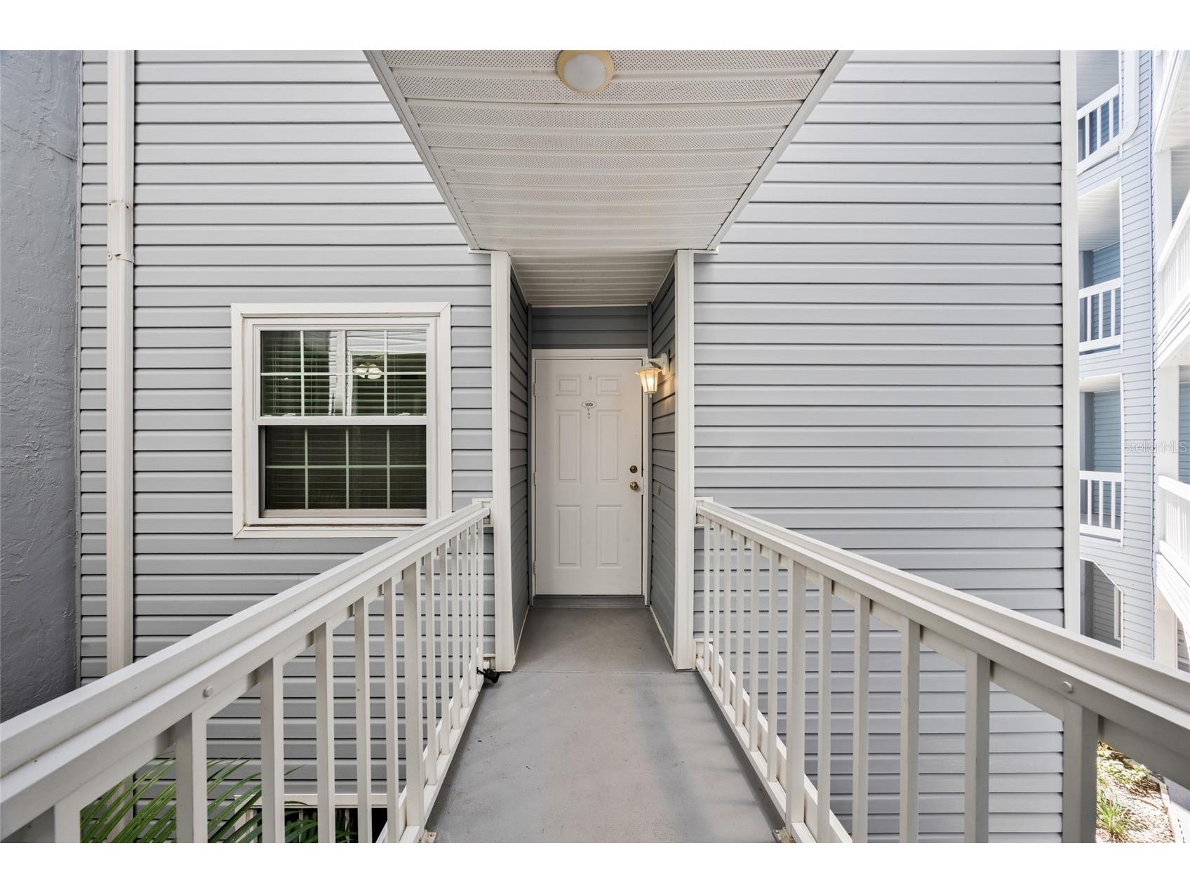 6810 Stones Throw Circle N #13209 Saint Petersburg FL 33710 TB8421363 image1