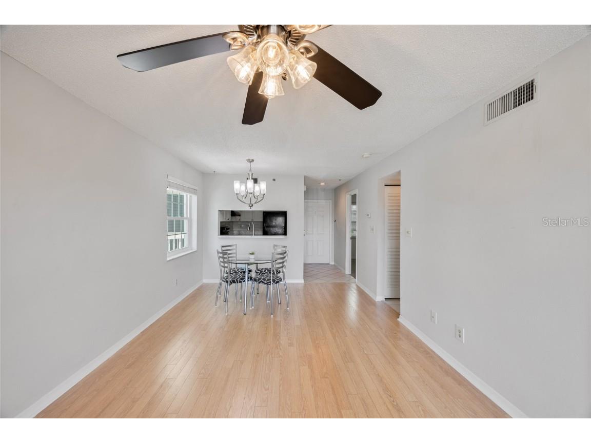 6810 Stones Throw Circle N #13209 Saint Petersburg FL 33710 TB8421363 image4