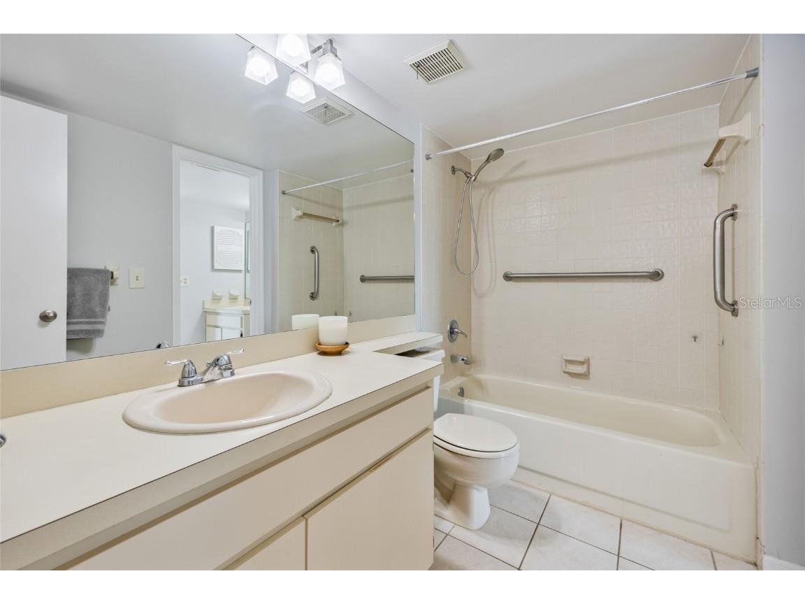 6810 Stones Throw Circle N #13209 Saint Petersburg FL 33710 TB8421363 image9