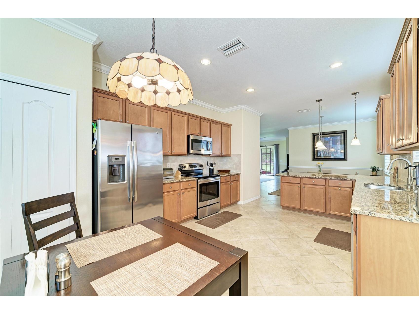 6810 Willowshire Way Bradenton FL 34212 A4688334 image3