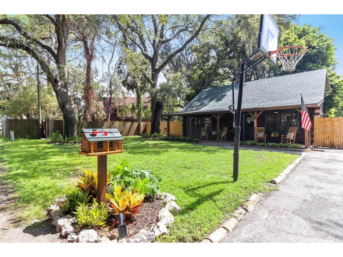 6811 6th Street W Bradenton FL 34207 A4590555 image1