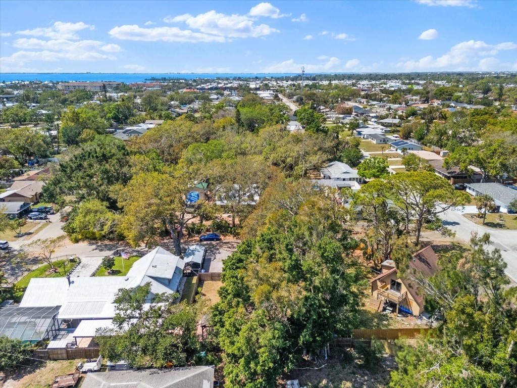 6811 6th Street W Bradenton FL 34207 A4644993 image58