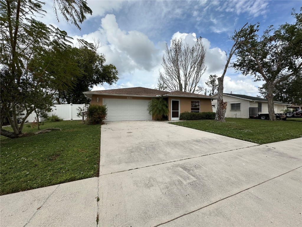 6811 Friendship Drive Sarasota FL 34241 D6138847 image1