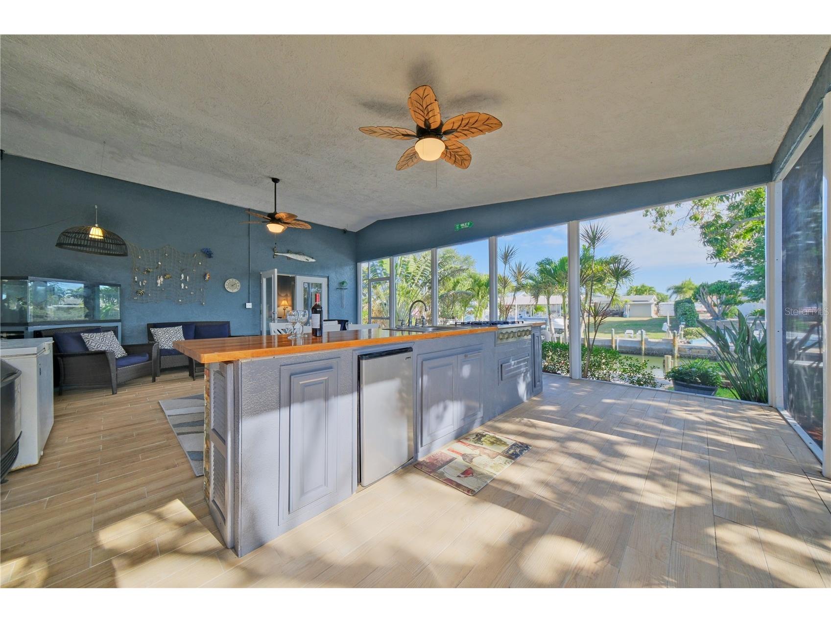 6811 Georgia Avenue Bradenton FL 34207 - SARASOTA BAY A4677733 image5