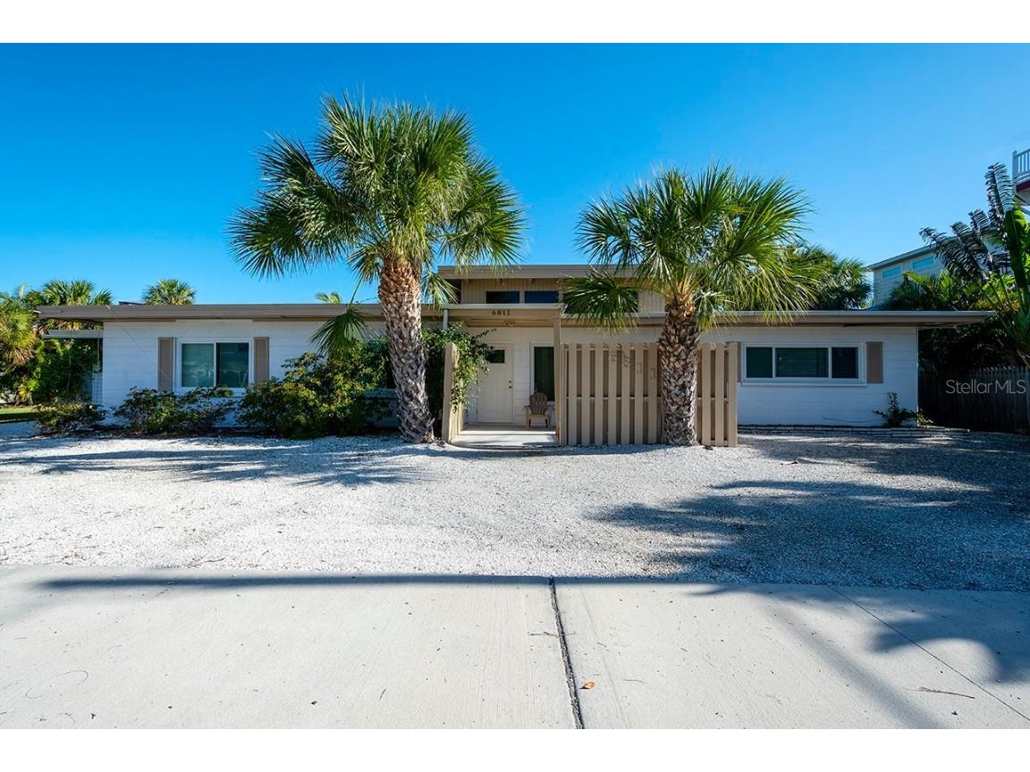 6811 Palm Drive Holmes Beach FL 34217 A4605114 image1