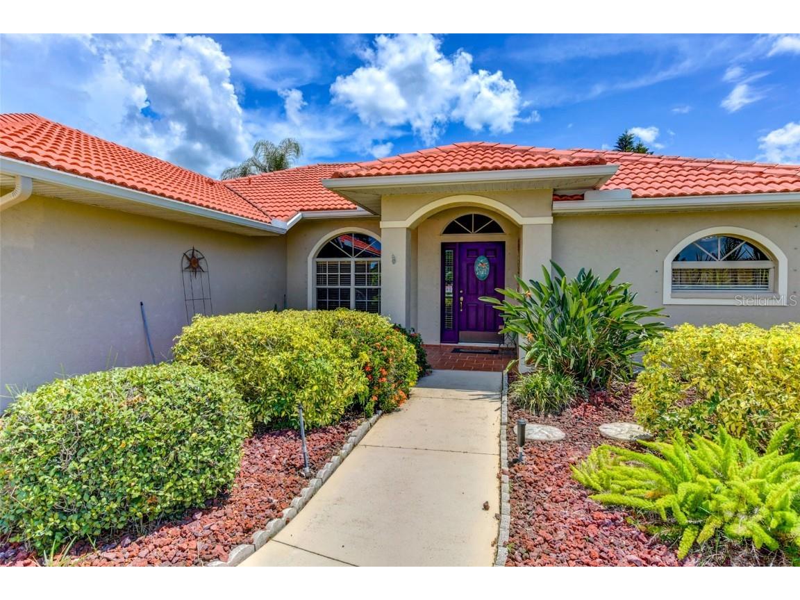 6812 Corral Circle Sarasota FL 34243 - MEADOWLAKE A4579453 image1