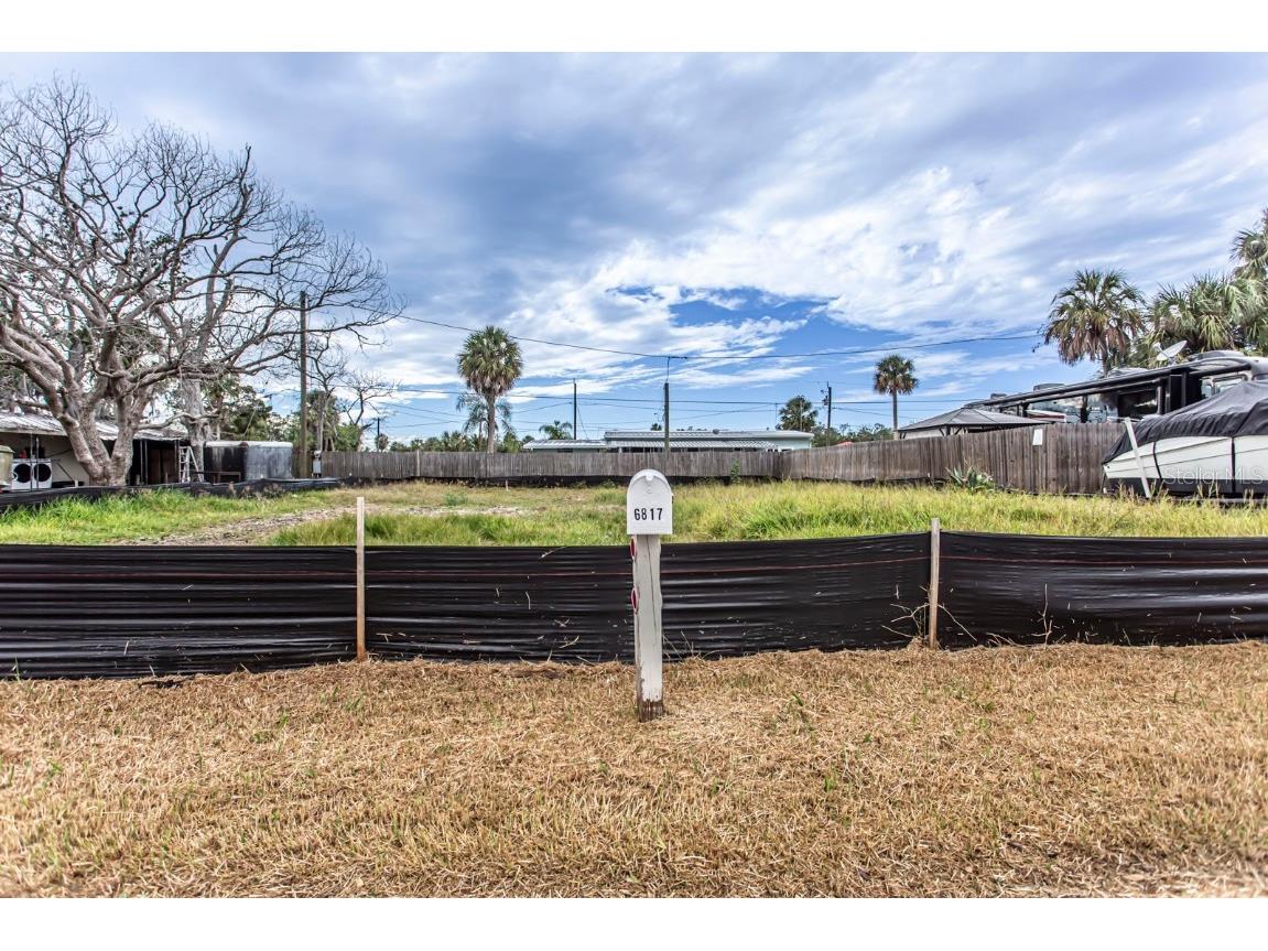 6813 Garden Drive New Port Richey FL 34652 W7880586 image1