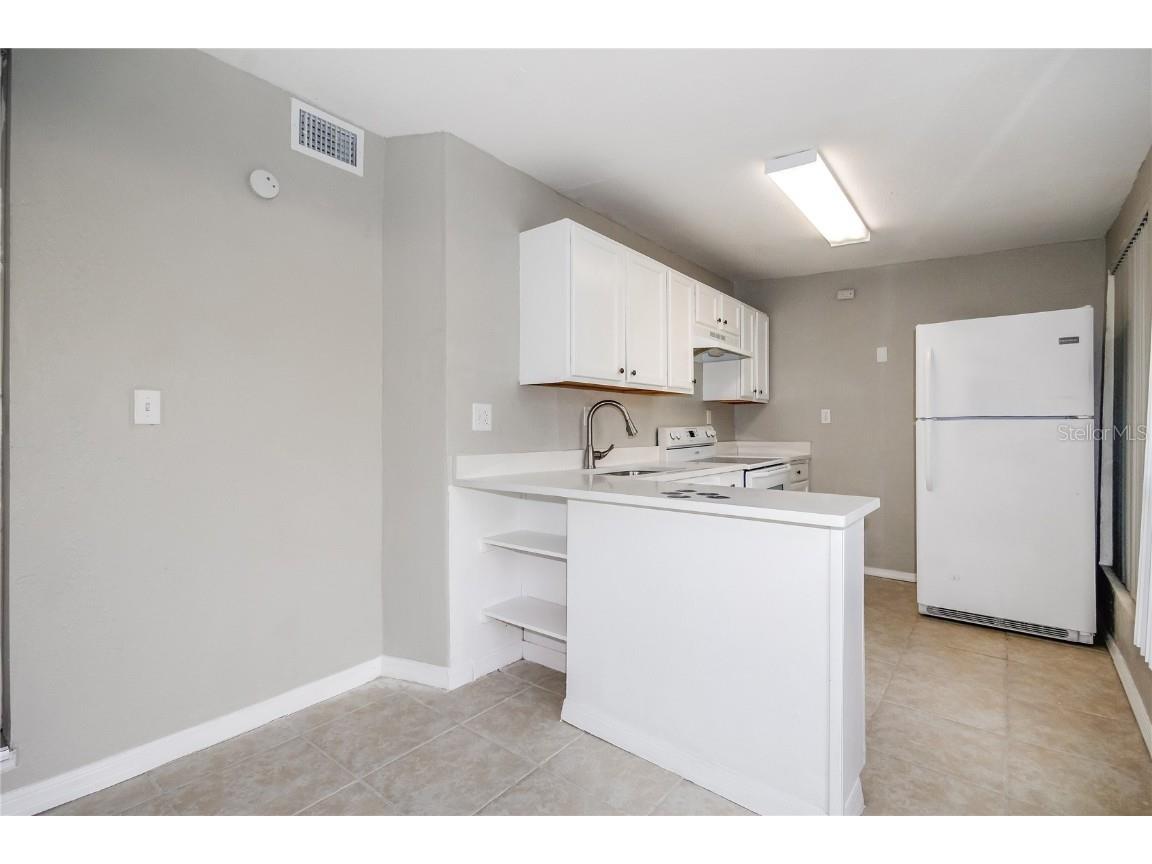 6813 N Clearview Avenue Tampa FL 33614 O6359625 image5