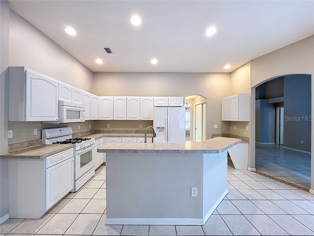 6813 Regents Village Way Apollo Beach FL 33572 TB8441827 image25