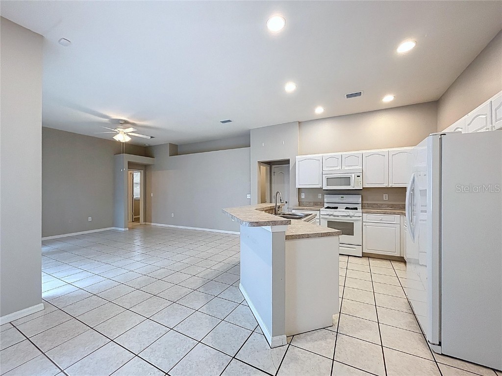 6813 Regents Village Way Apollo Beach FL 33572 TB8441827 image27