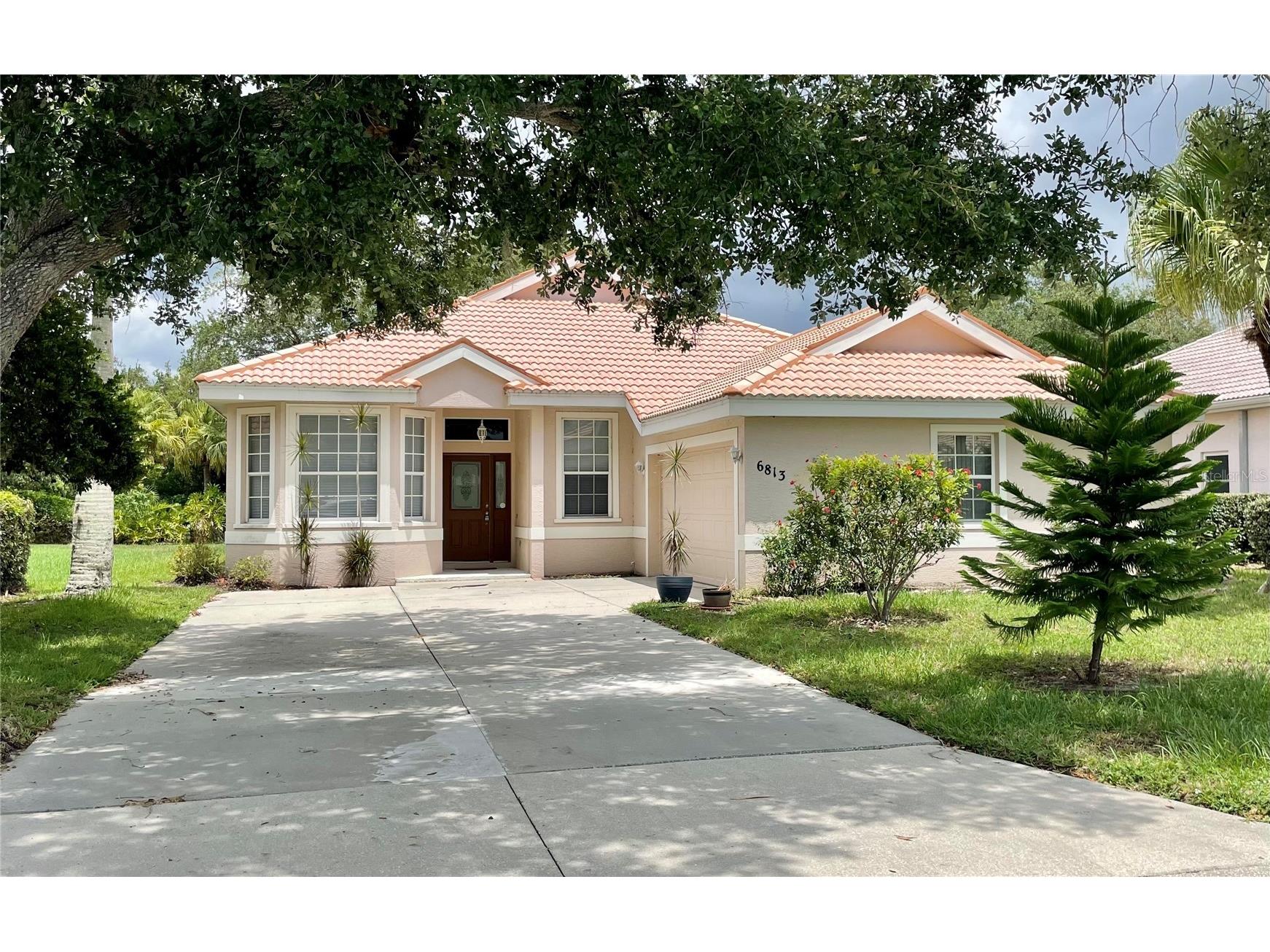 6813 Winslow Street Sarasota FL 34243 A4698752 image1