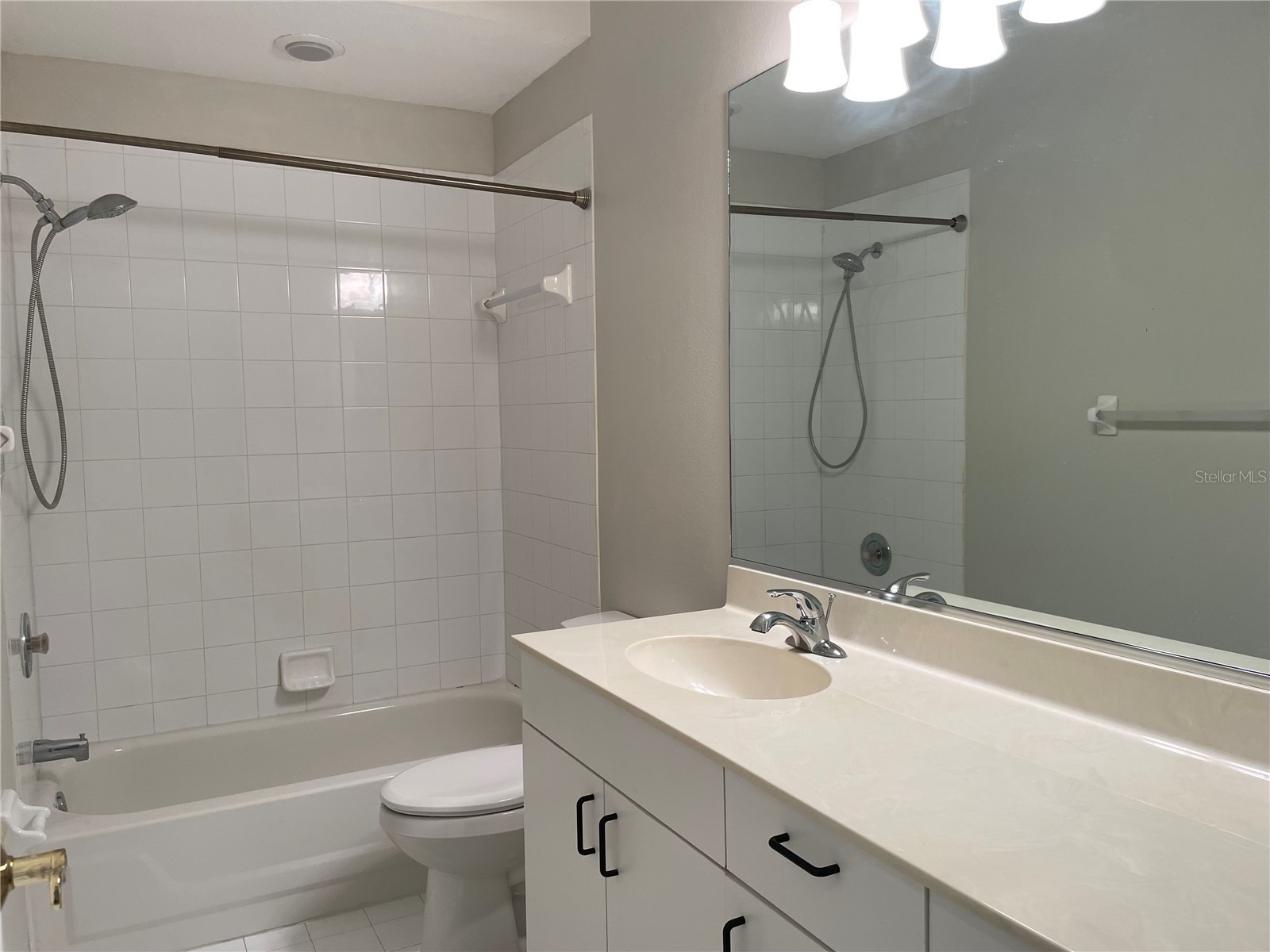 6813 Winslow Street Sarasota FL 34243 A4698752 image17