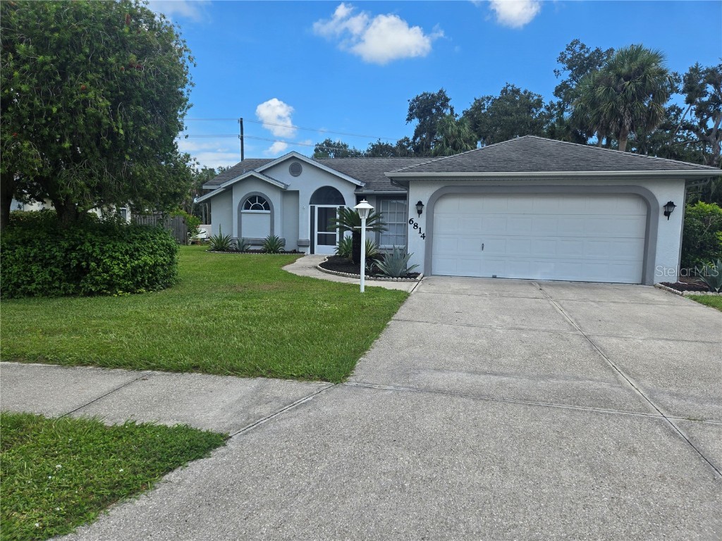 6814 67th Street Circle E Palmetto FL 34221 A4662717 image1