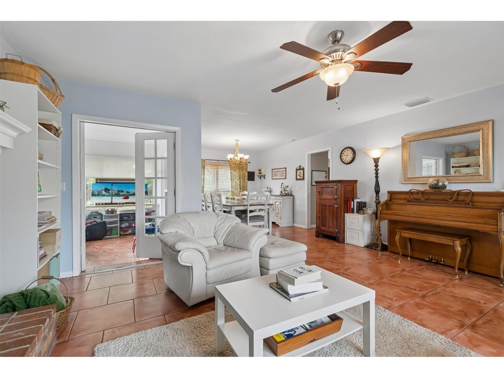 6815 Mitchell Circle Tampa FL 33634 TB8487339 image11