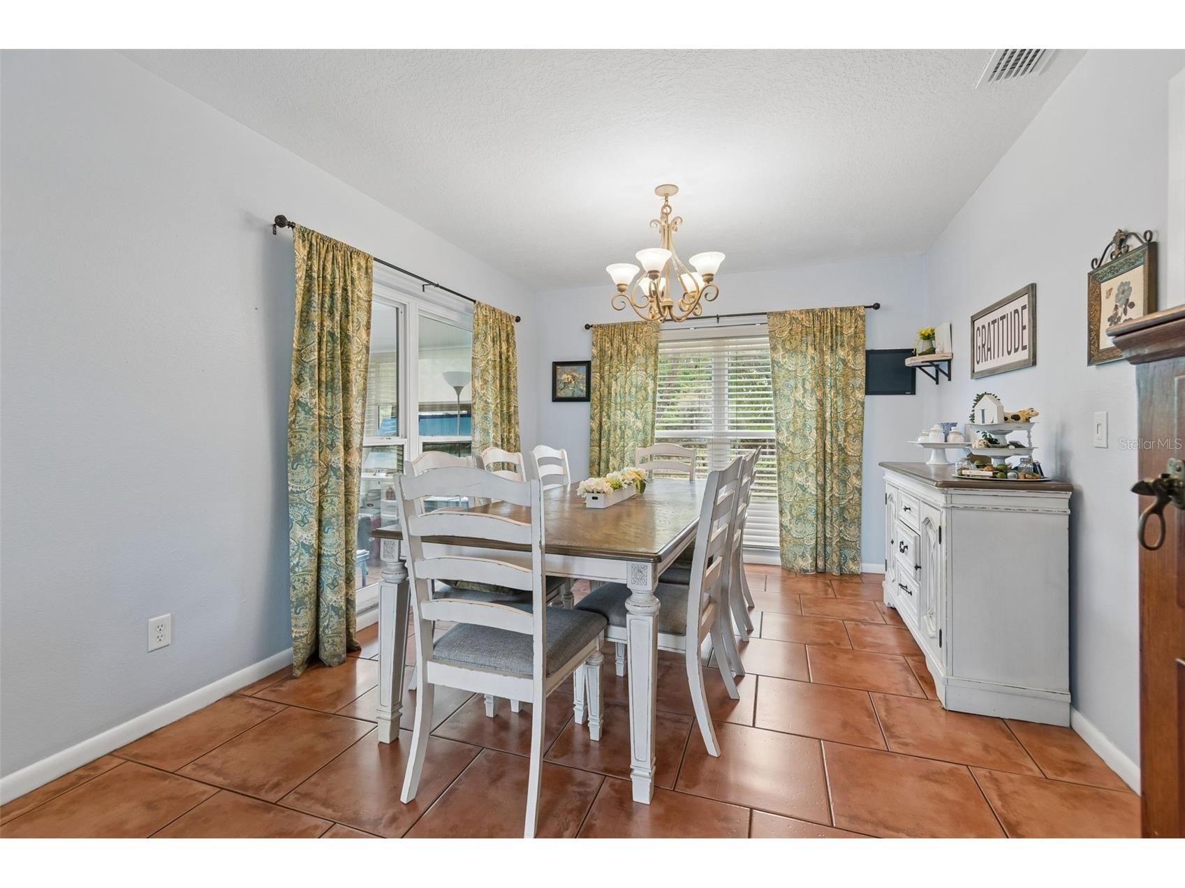 6815 Mitchell Circle Tampa FL 33634 TB8487339 image13