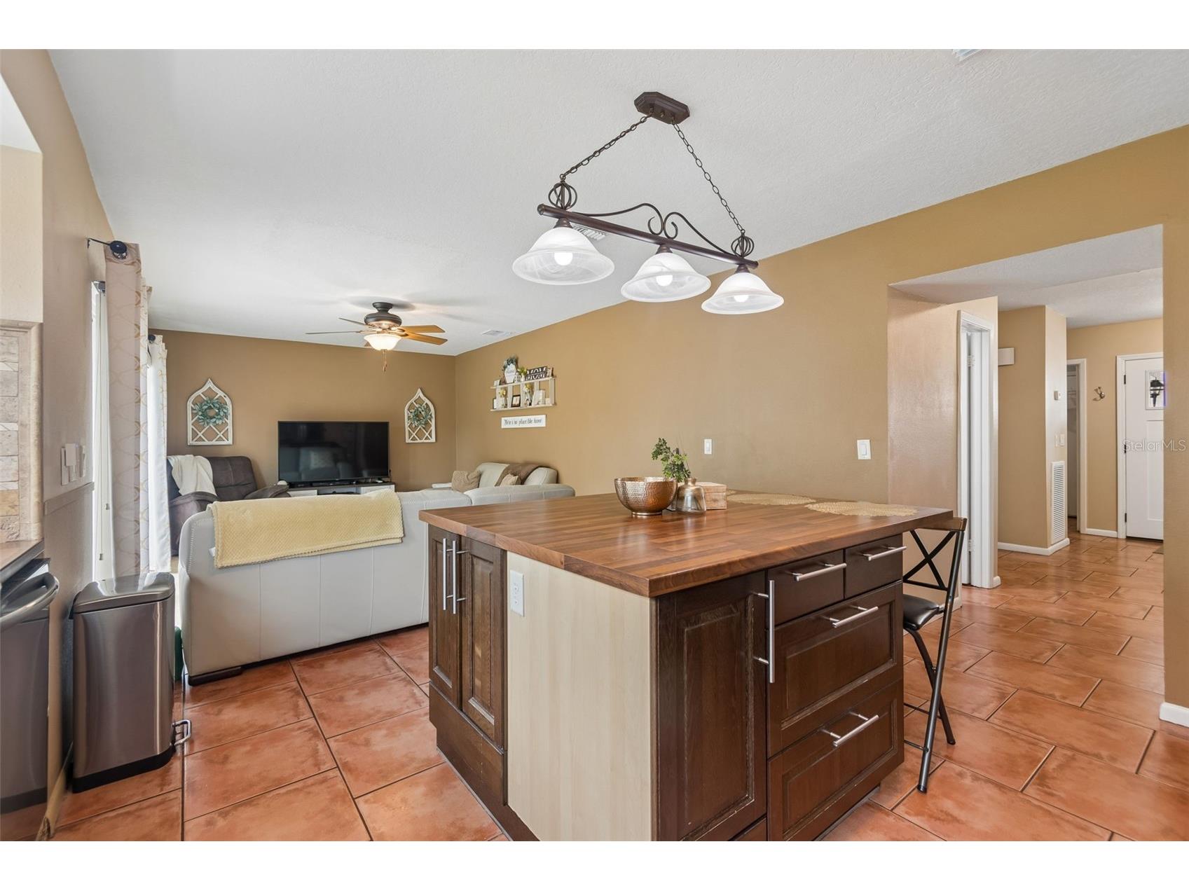 6815 Mitchell Circle Tampa FL 33634 TB8487339 image24